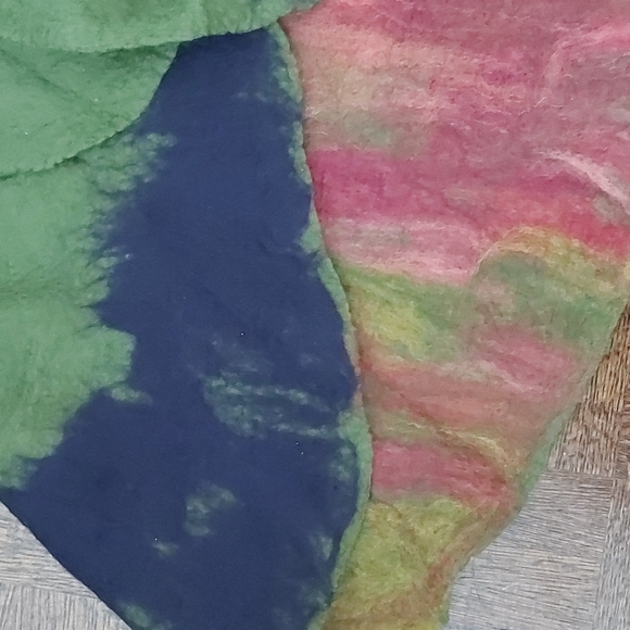 Handmade felted vest, art piece - Picture 3 of 5